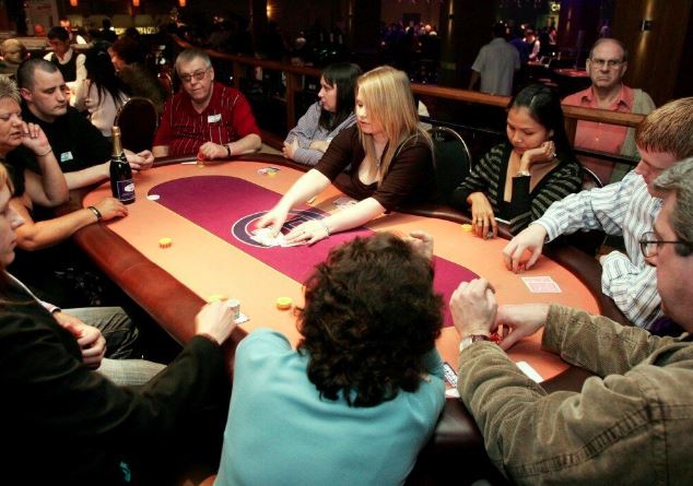 Online Casino Etiquette: Dos and Don'ts of Virtual Gambling